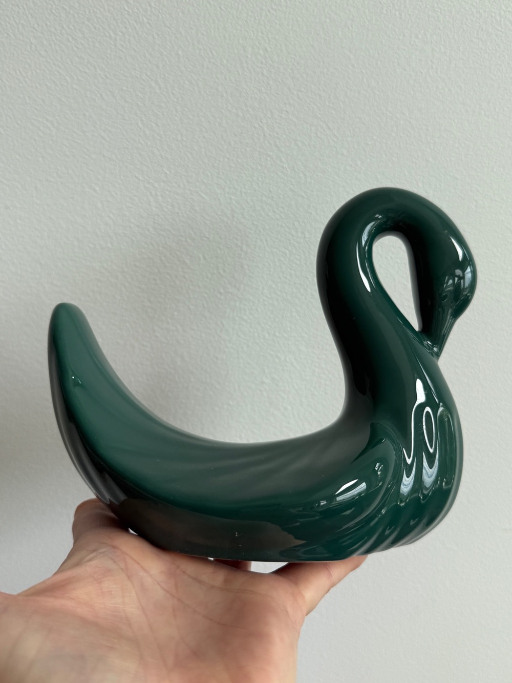 Vintage emerald green ceramic towel swan